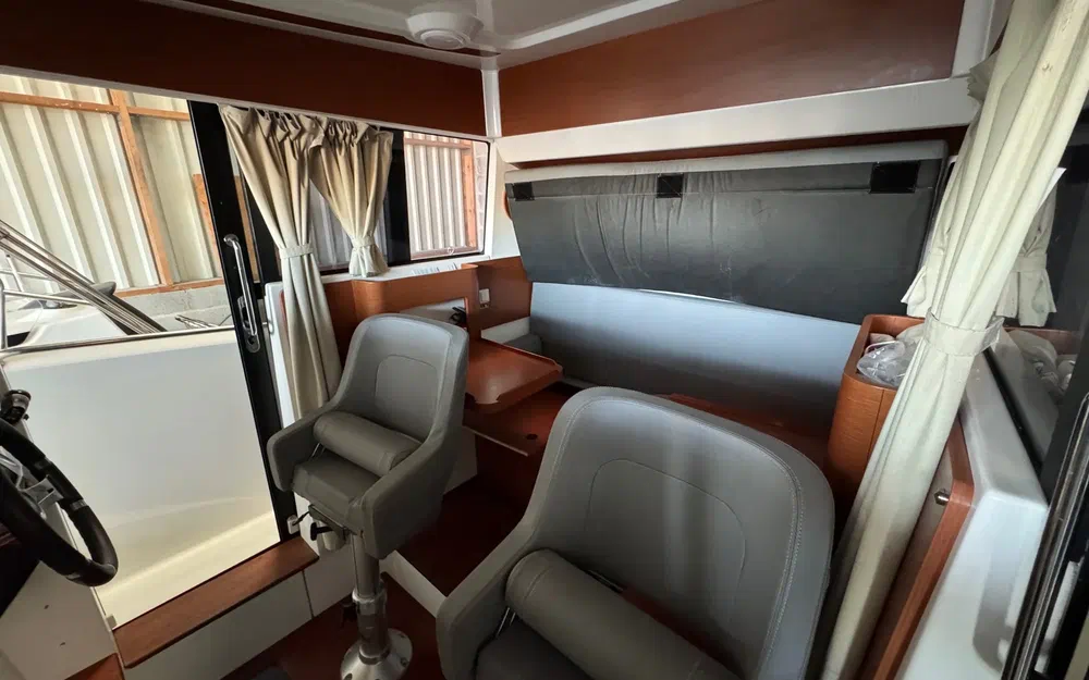 slider 4 Beneteau Barracuda 9 Fly