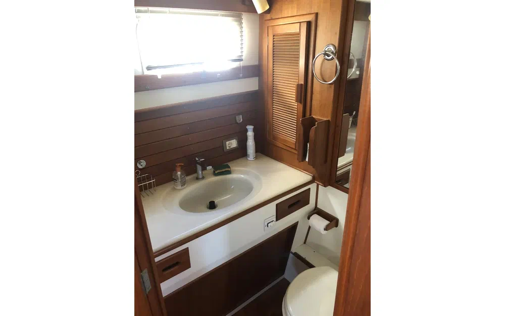 slider 11 Grand Banks 42