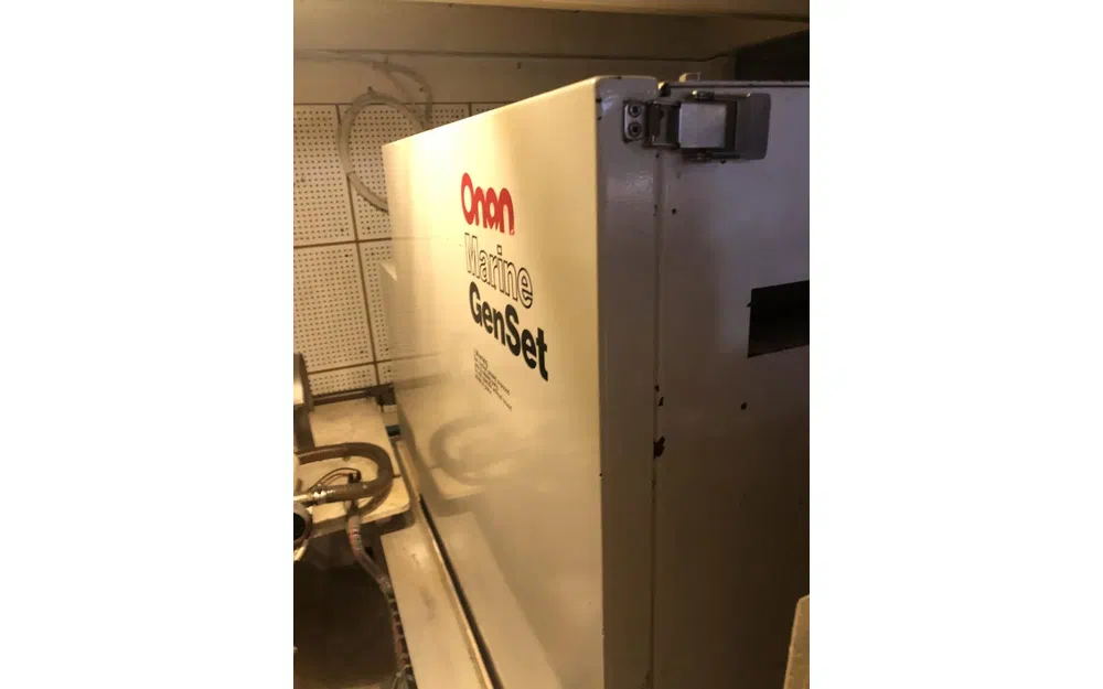 slider 19 Grand Banks 42