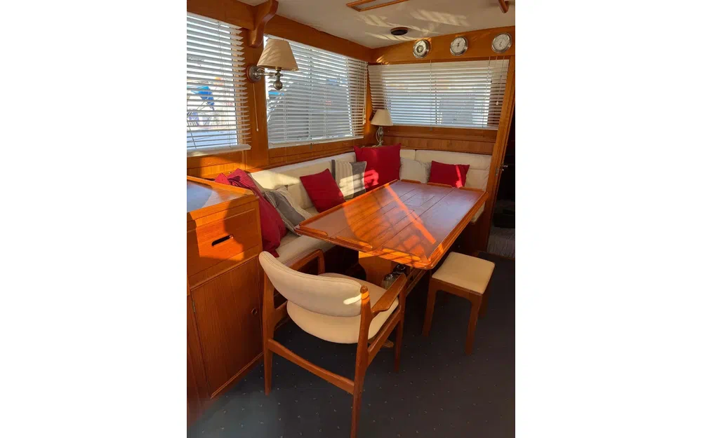 slider 2 Grand Banks 42