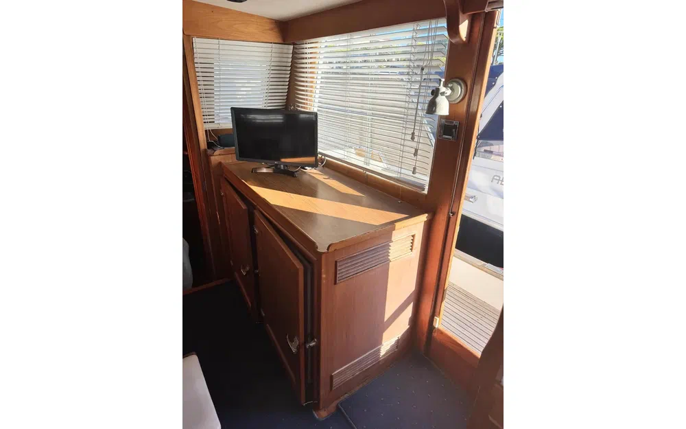 slider 4 Grand Banks 42