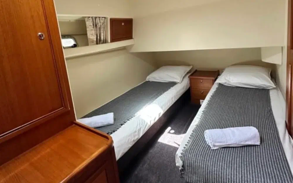 slider 5 Riviera 43 Fly