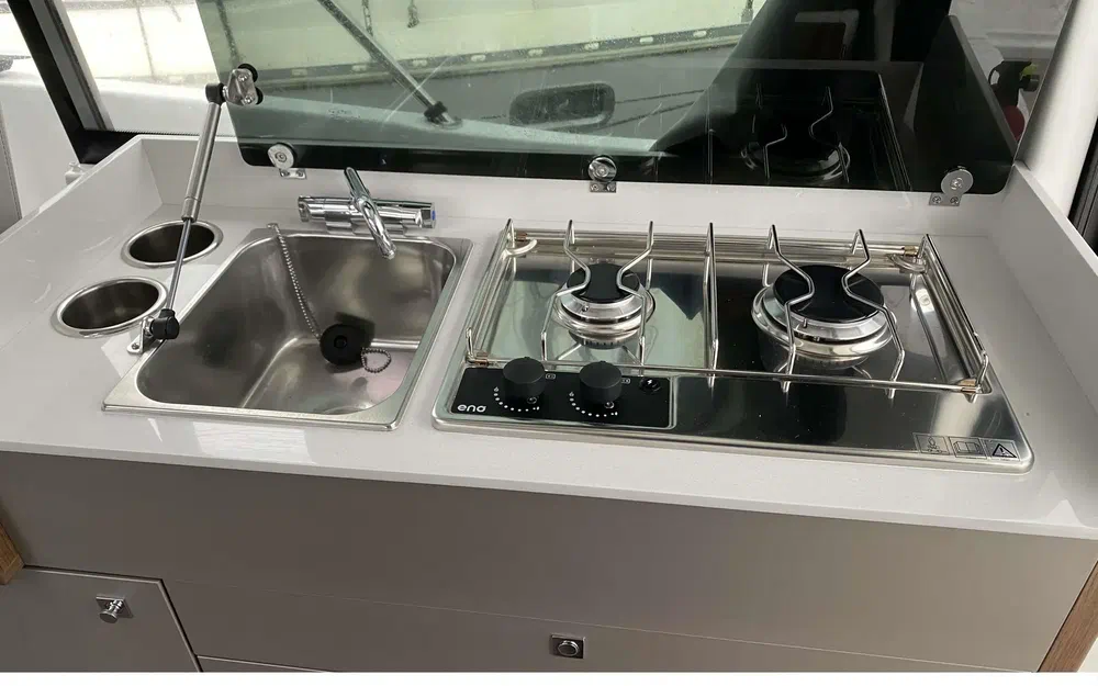 slider 9 Beneteau Antares 9 OB