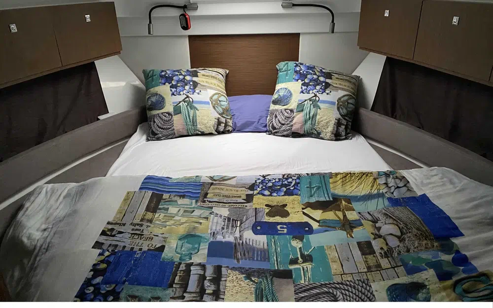 slider 4 Beneteau Antares 9 OB