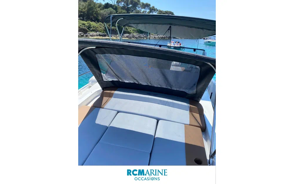 slider 2 Beneteau Flyer 9 Sundeck