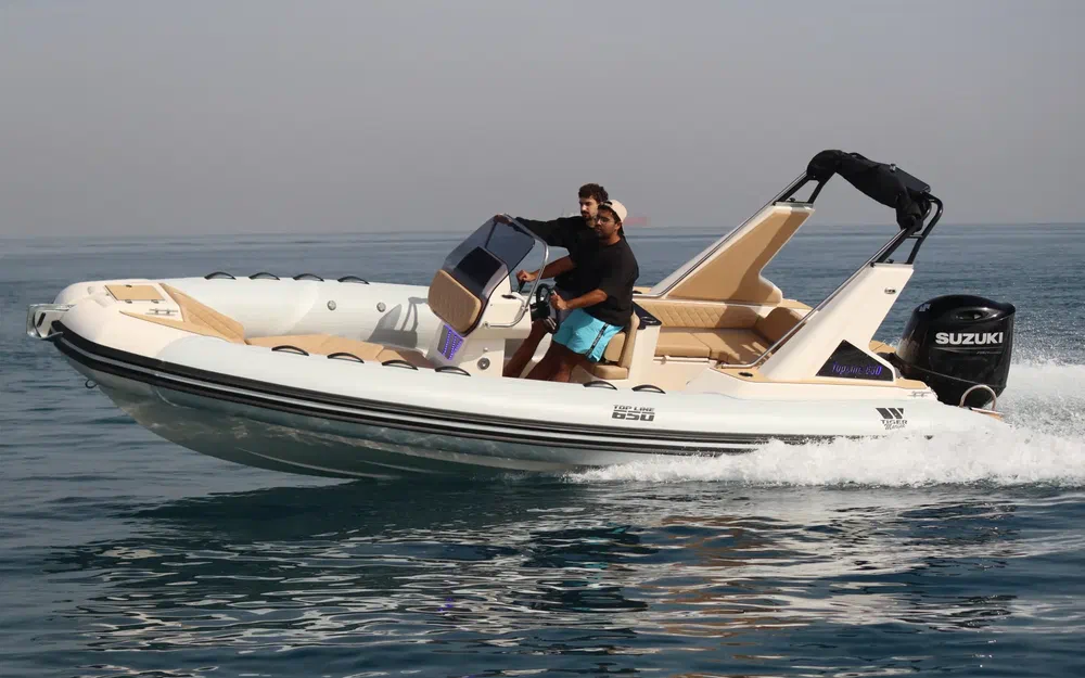 slider 8 Tiger Marine Top Line 650