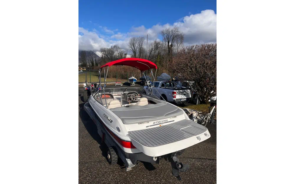 slider 2 Four Winns H180 LE