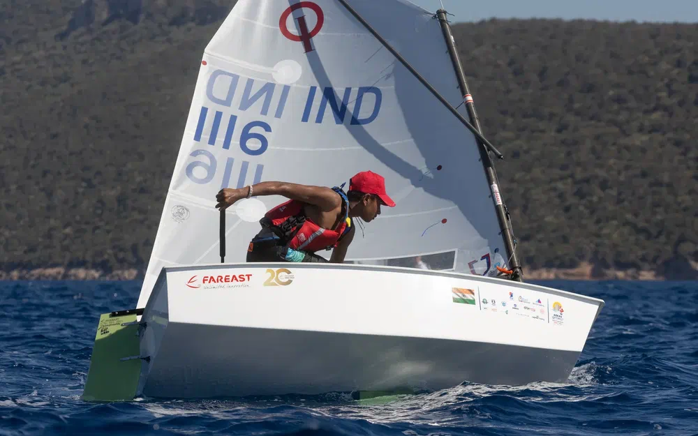 slider 0 Fareast Optimist