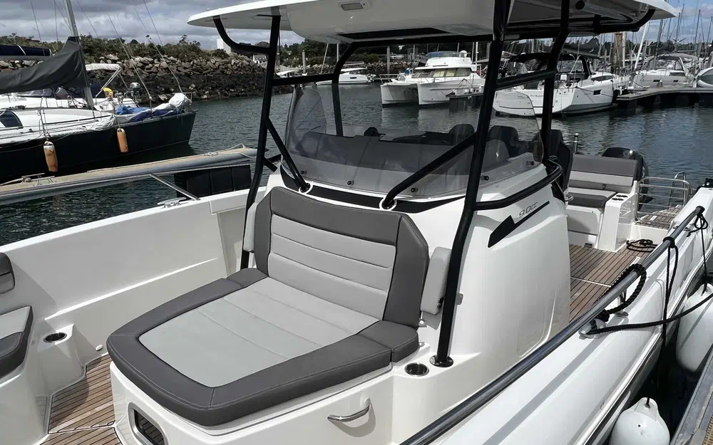 slider 11 Jeanneau Cap Camarat 9.0 CC