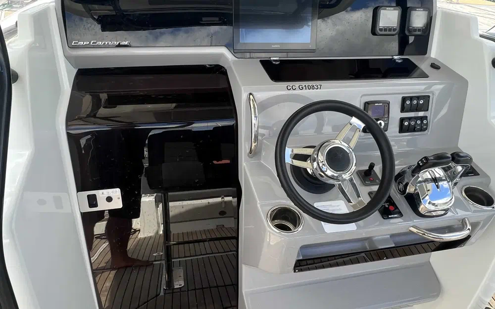 slider 16 Jeanneau Cap Camarat 9.0 CC