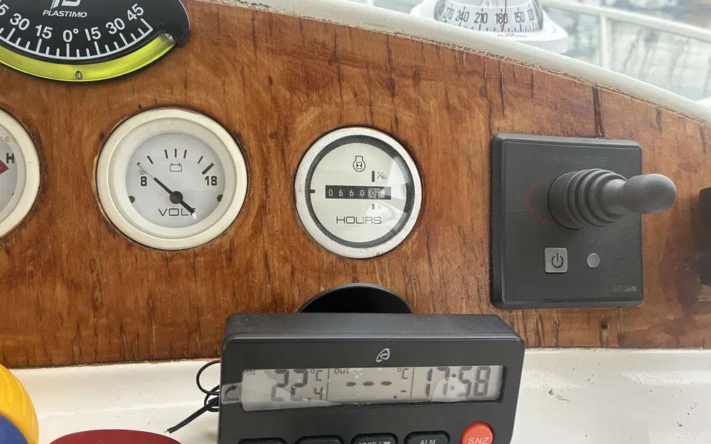 slider 33 Quicksilver Activ 755 Weekend