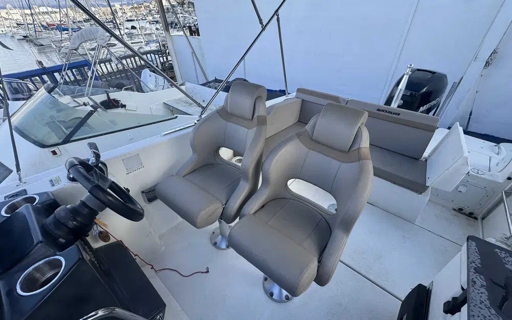 slider 1 Quicksilver Activ 755 Sundeck