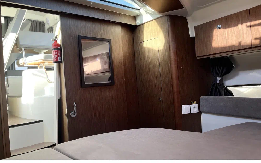 slider 12 Beneteau Antares 9 OB