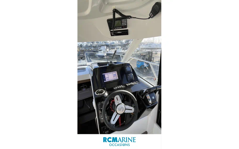 slider 15 Beneteau Antares 9 OB