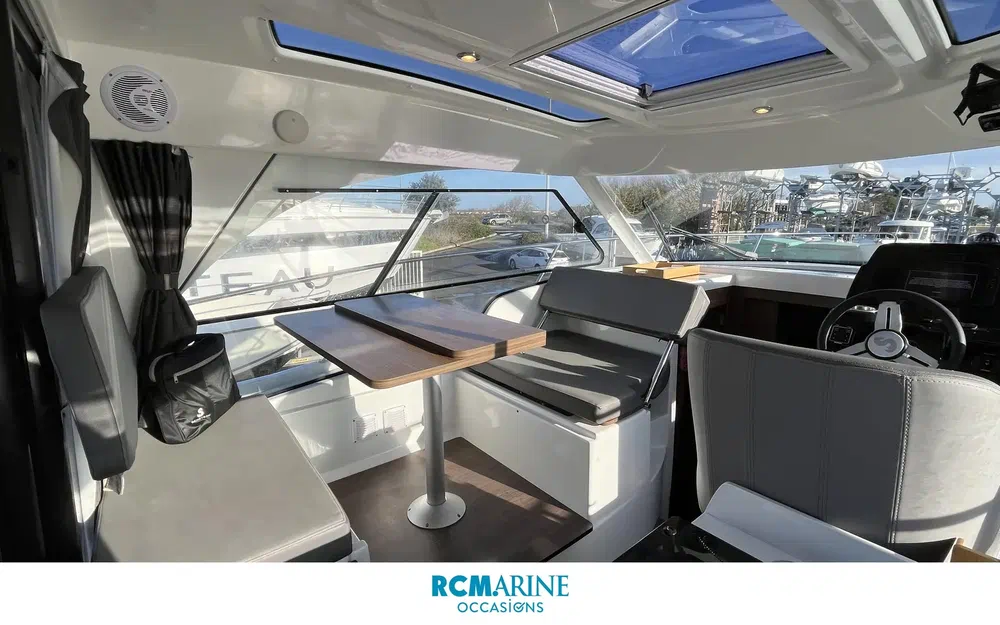 slider 7 Beneteau Antares 9 OB