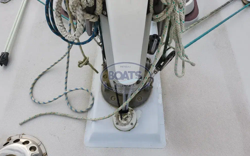 slider 14 Jeanneau Brin de folie