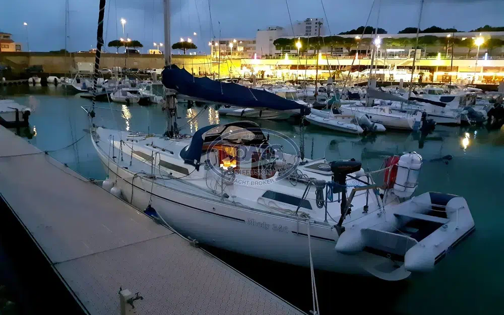 slider 4 Marine Project Moody 346