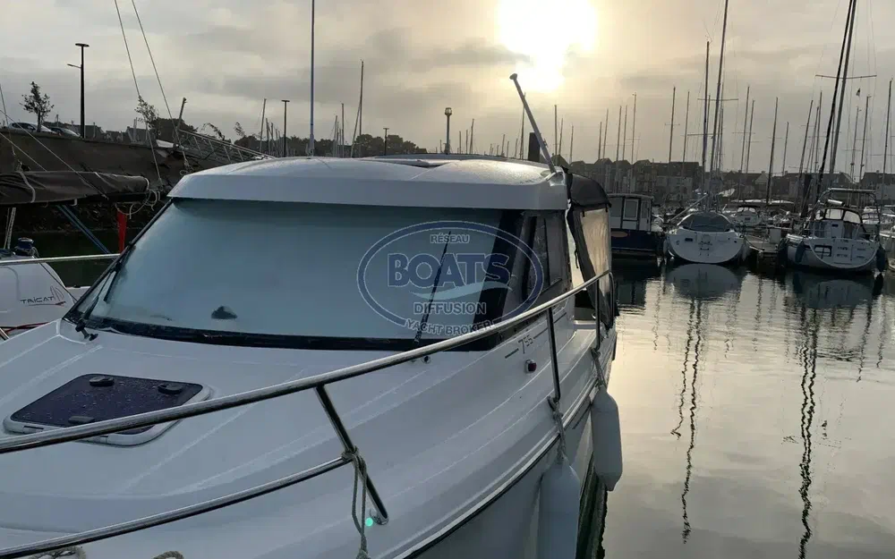 slider 12 Jeanneau Merry Fisher 755