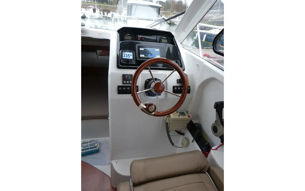 slider 2 Jeanneau Merry Fisher 755