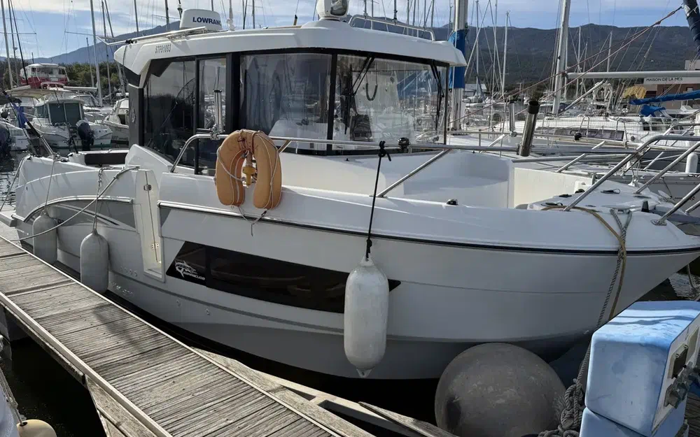 slider 0 Beneteau Barracuda 9