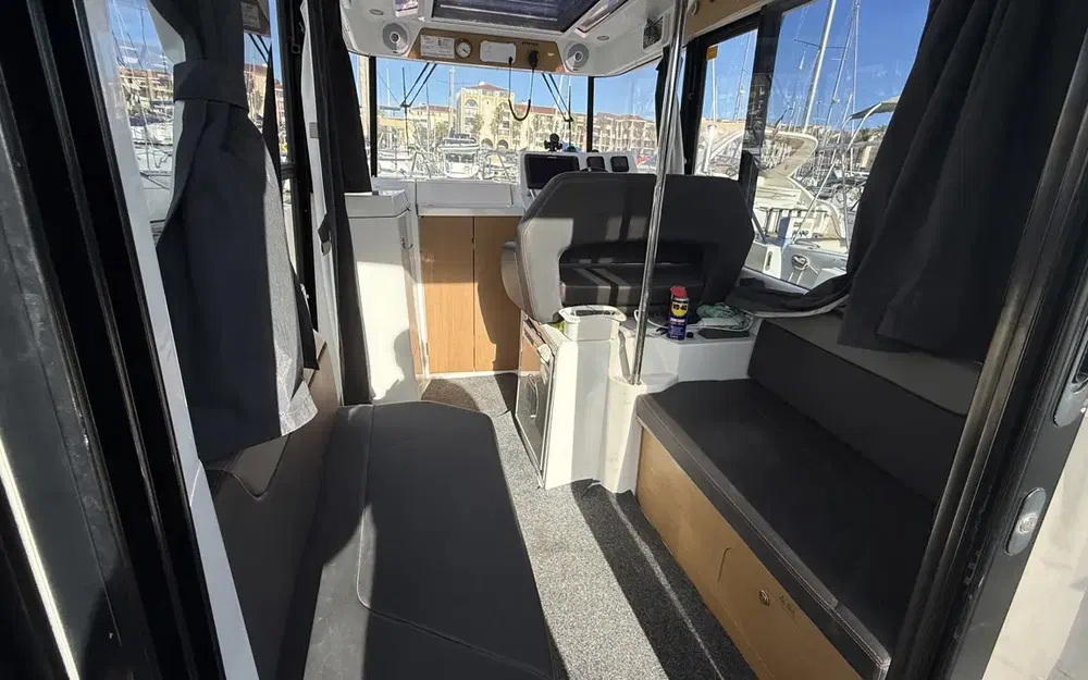 slider 11 Beneteau Barracuda 9