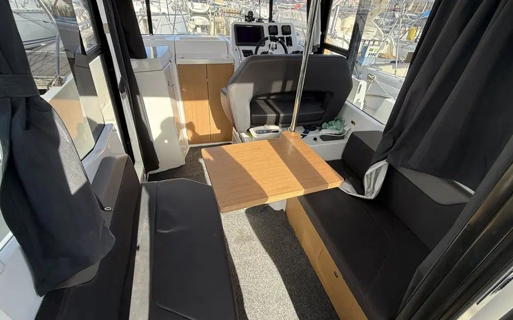 slider 13 Beneteau Barracuda 9