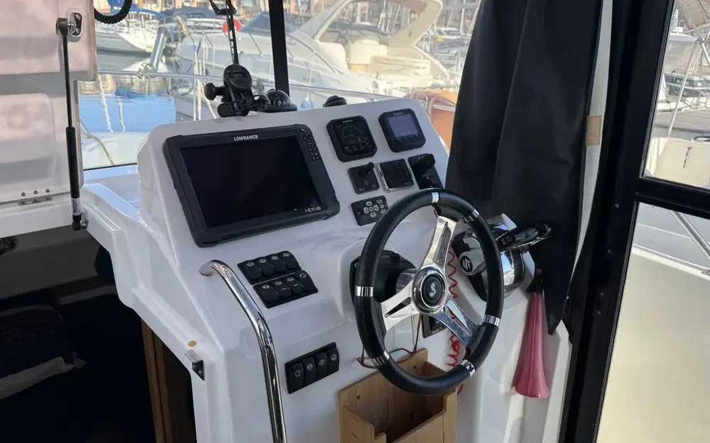 slider 17 Beneteau Barracuda 9