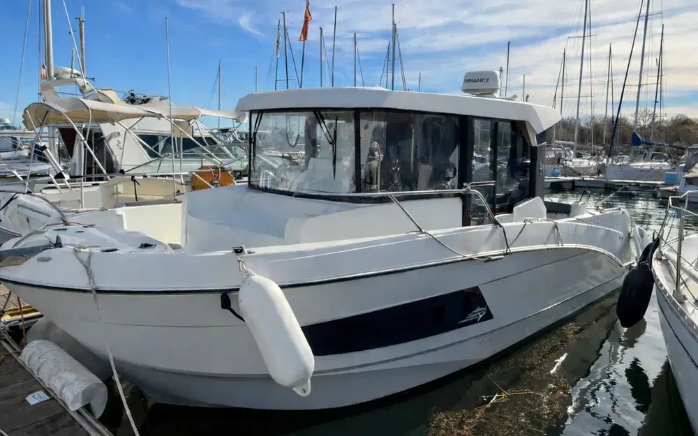 slider 1 Beneteau Barracuda 9
