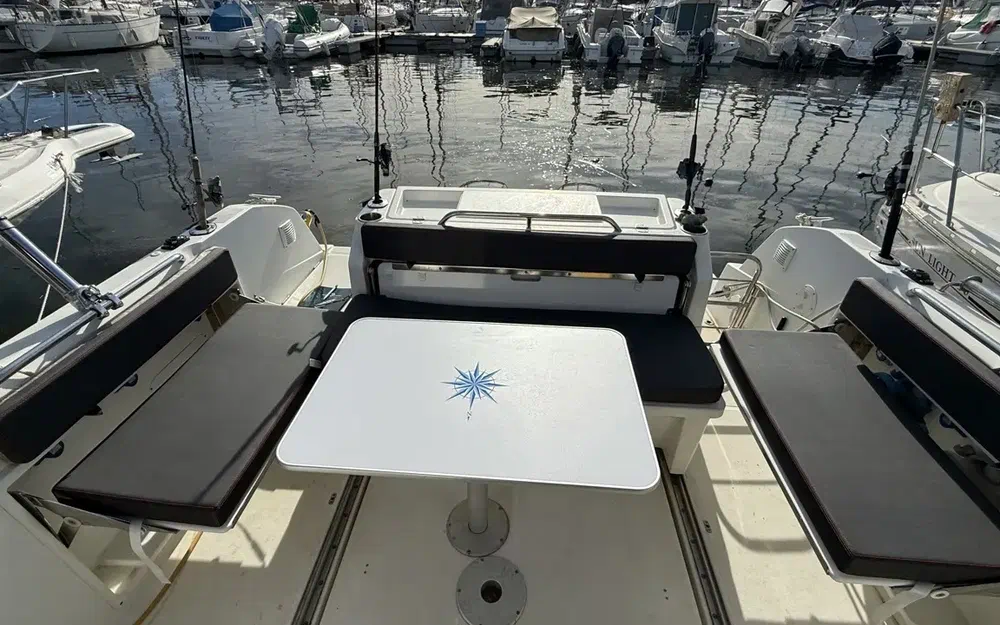 slider 8 Beneteau Barracuda 9