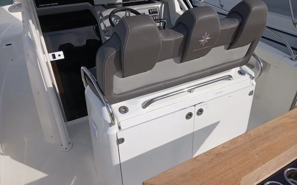 slider 11 Jeanneau Cap Camarat 9.0 CC