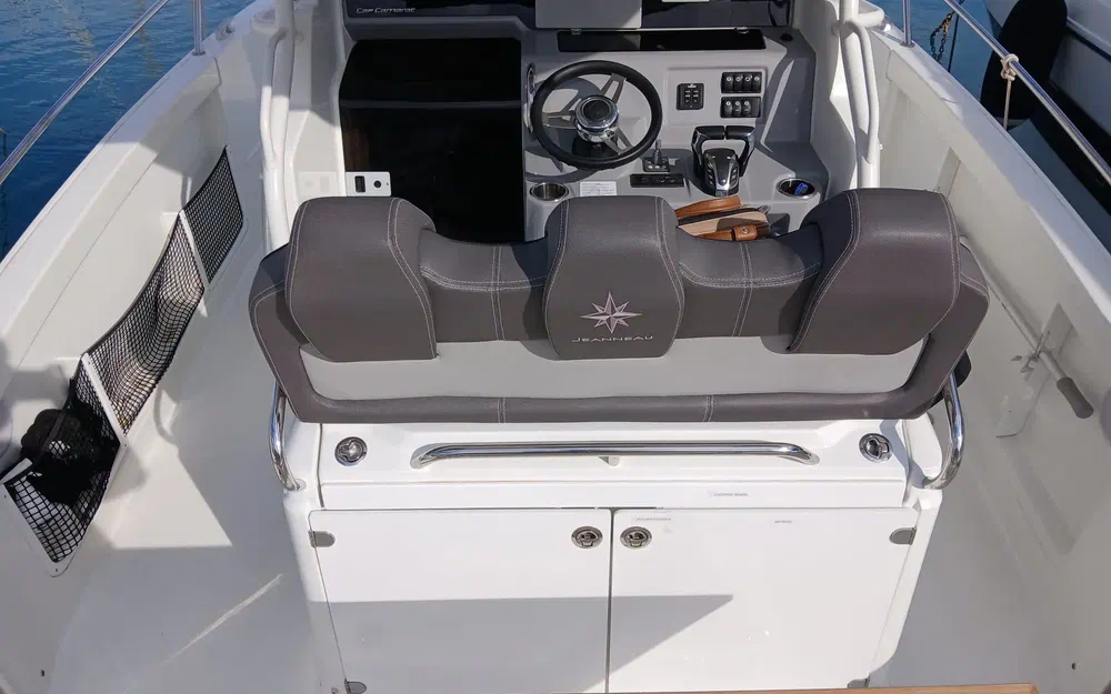 slider 15 Jeanneau Cap Camarat 9.0 CC