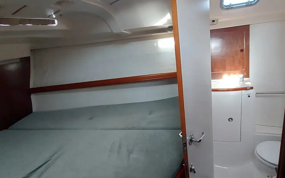 slider 14 Beneteau Oceanis 381