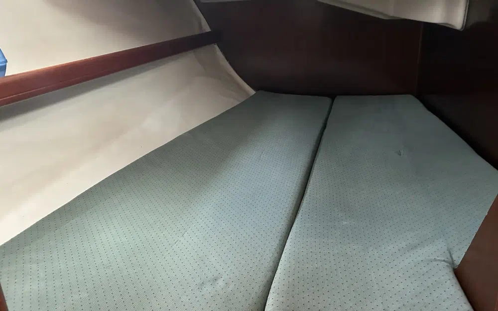 slider 15 Beneteau Oceanis 381