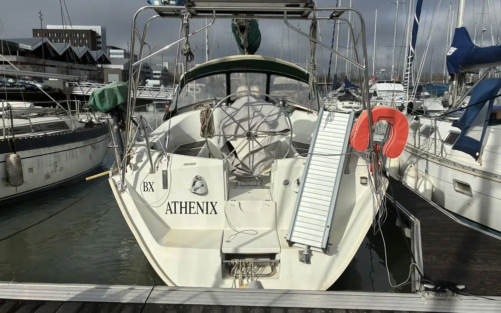 slider 5 Beneteau Oceanis 381