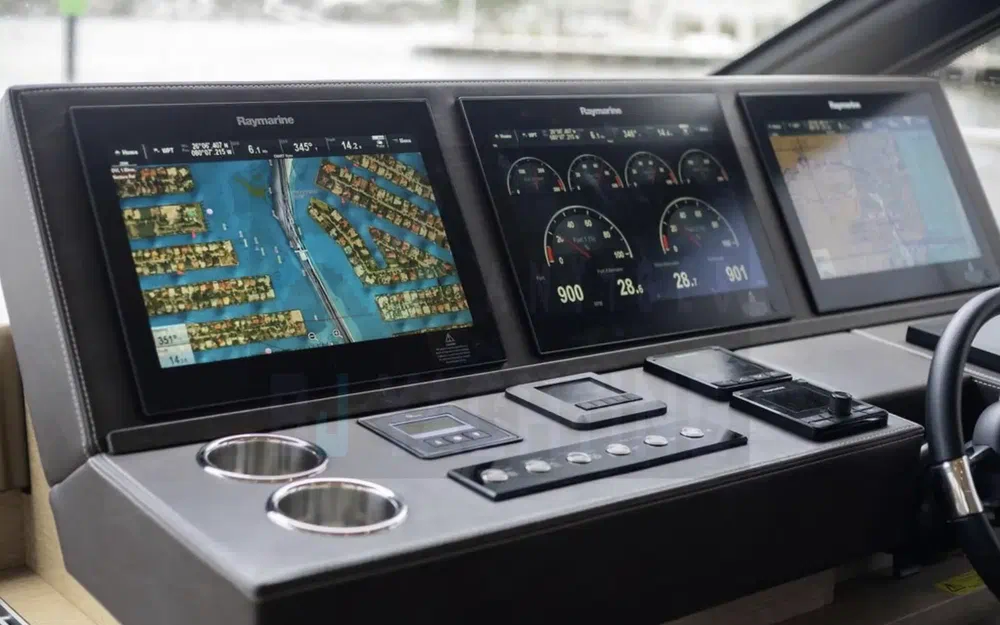 slider 16 Jeanneau Prestige 630