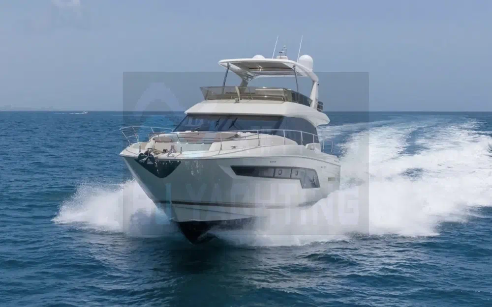 slider 2 Prestige Yachts 630 Fly