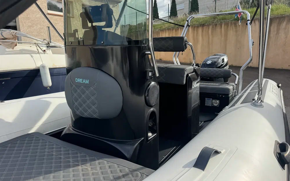 slider 9 3D Tender Lux 635 Hypalon