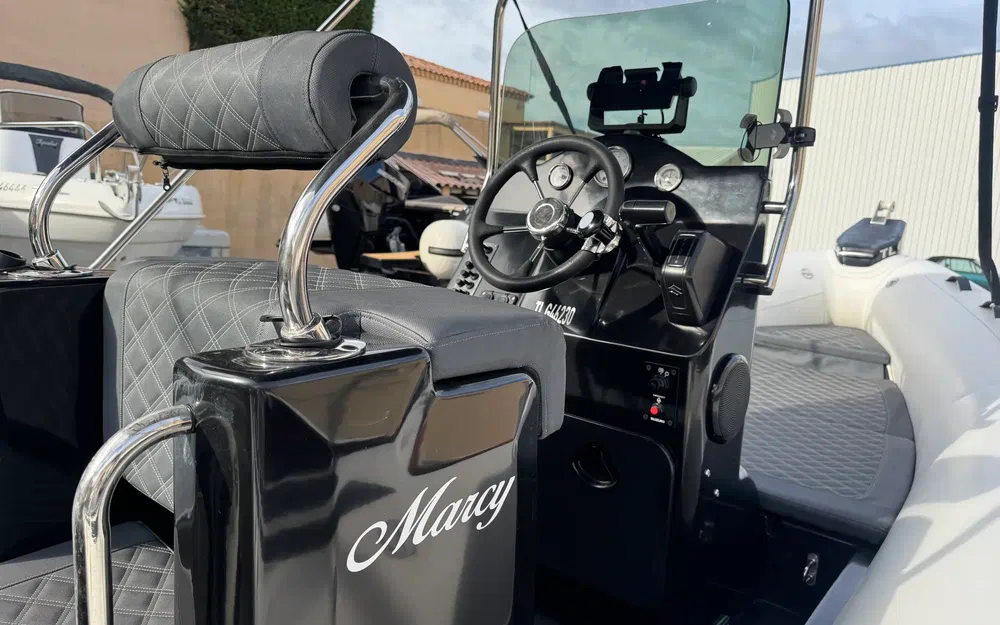 slider 5 3D Tender Lux 635 Hypalon