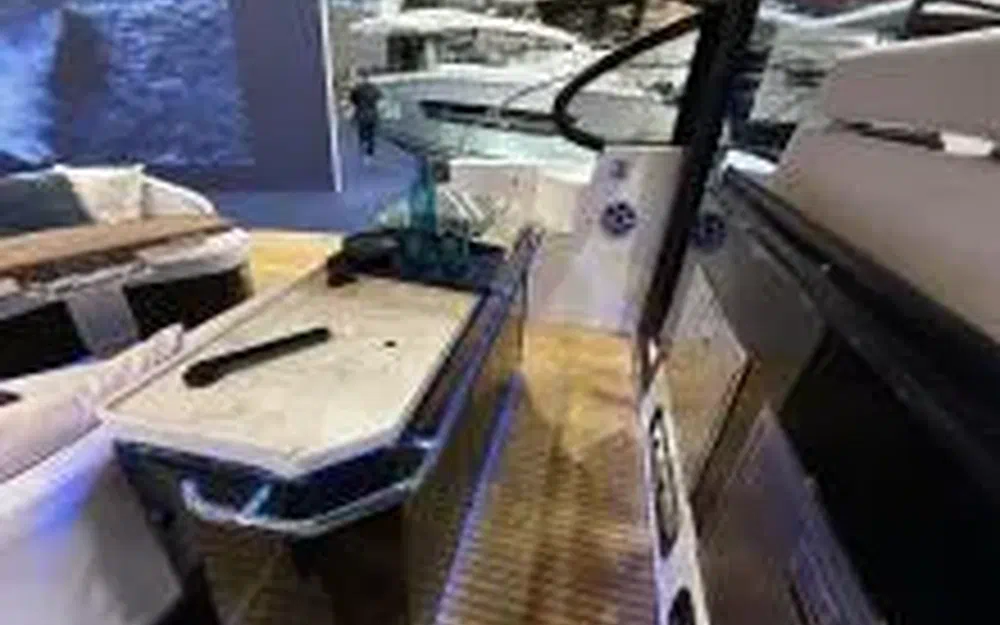 slider 9 Beneteau Gran Turismo 40