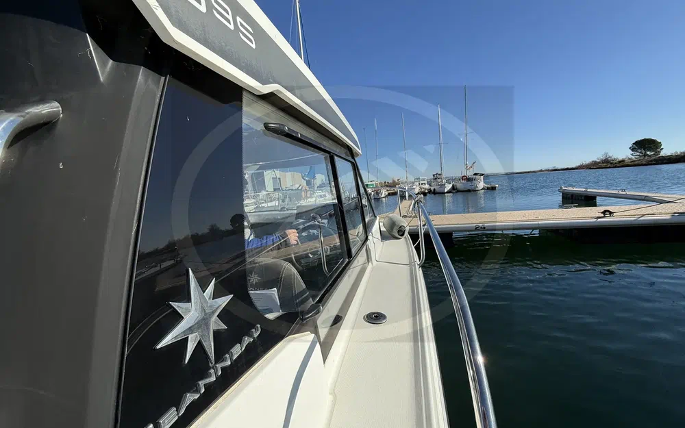 slider 9 Jeanneau Merry Fisher 695