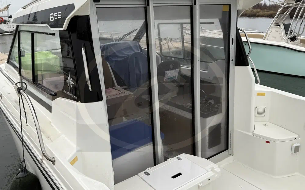 slider 10 Jeanneau Merry Fisher 695 Serie 2