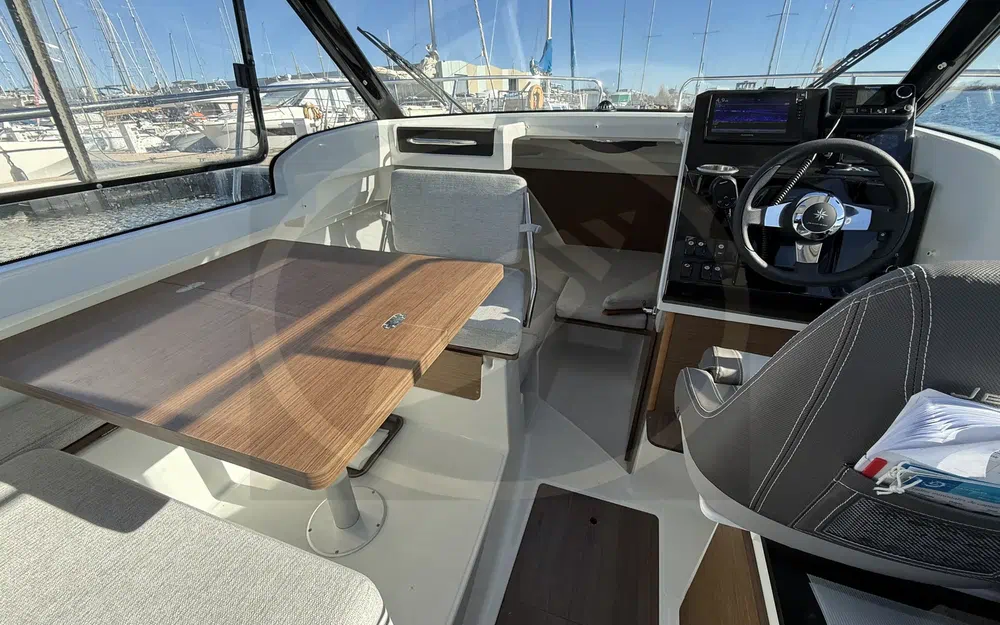 slider 11 Jeanneau Merry Fisher 695