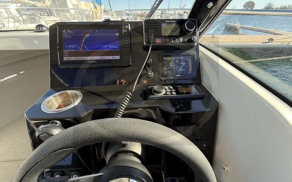 slider 17 Jeanneau Merry Fisher 695