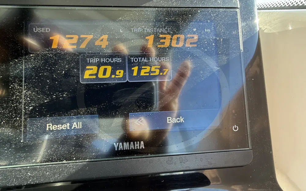 slider 18 Jeanneau Merry Fisher 695