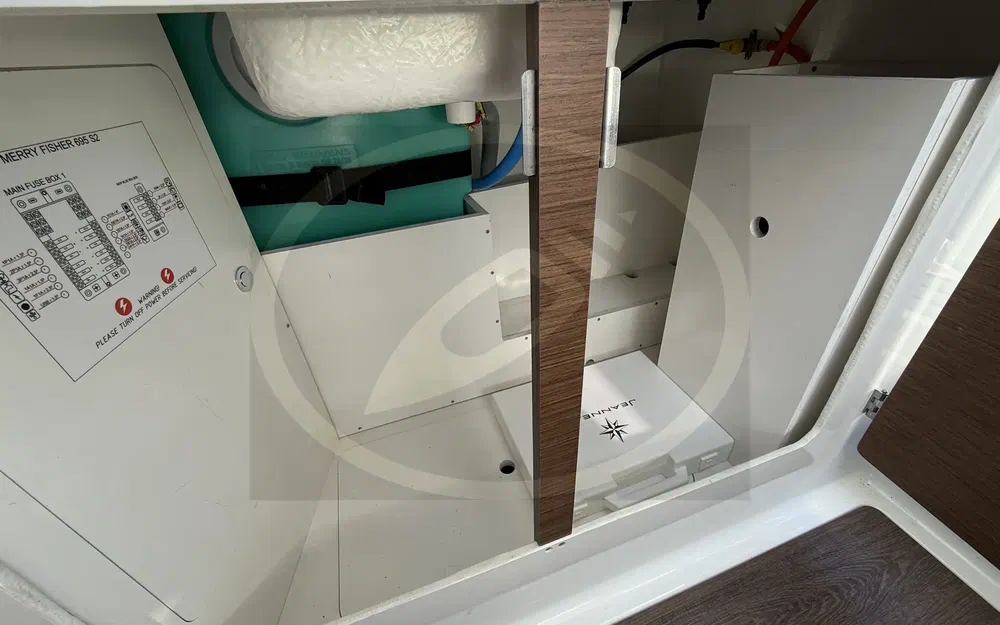 slider 22 Jeanneau Merry Fisher 695