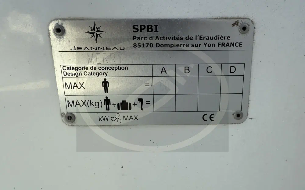 slider 25 Jeanneau Merry Fisher 695