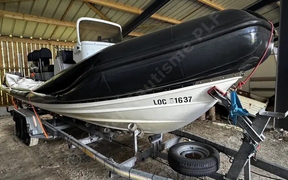 slider 11 Valiant 750 Patrol