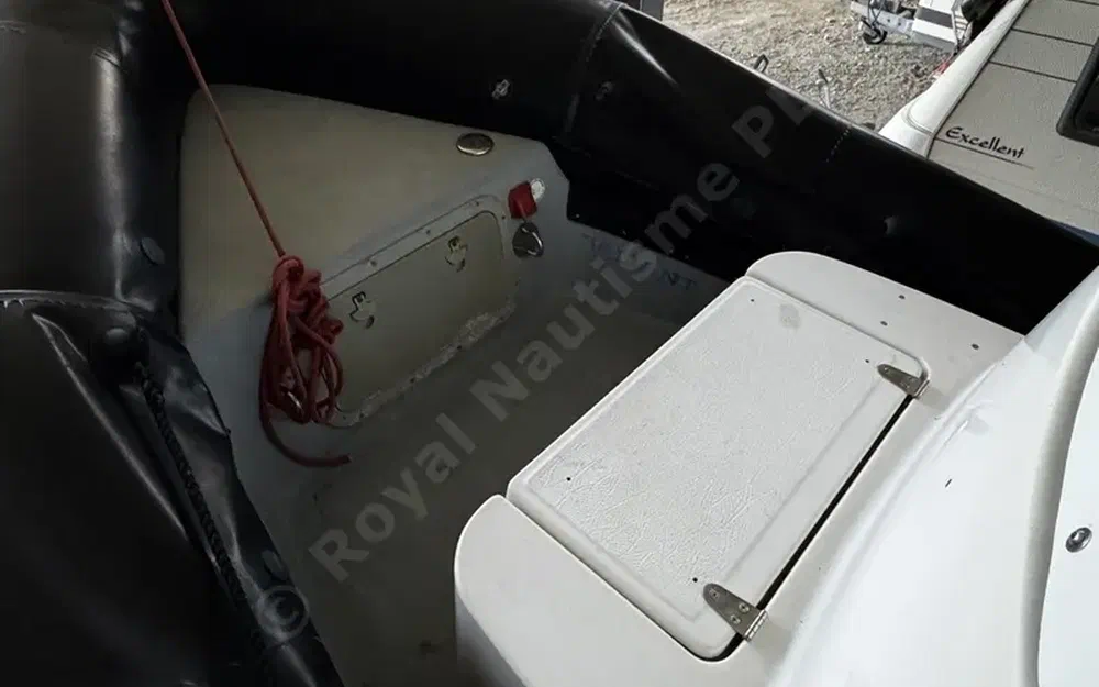 slider 18 Valiant 750 Patrol