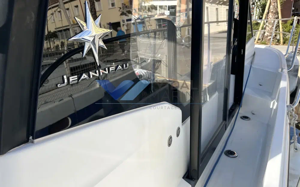 slider 13 Jeanneau Merry Fisher 895