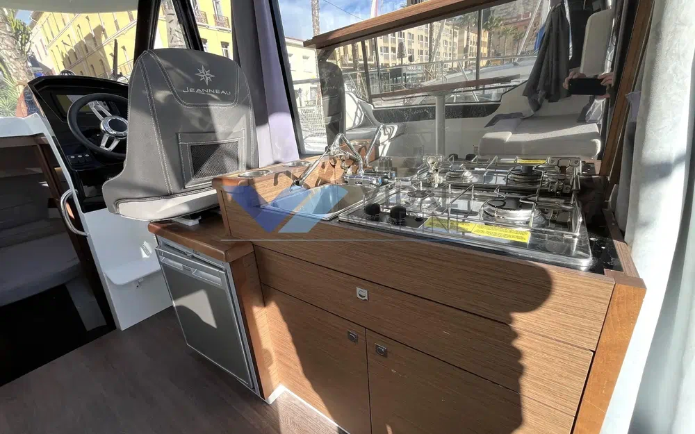 slider 15 Jeanneau Merry Fisher 895